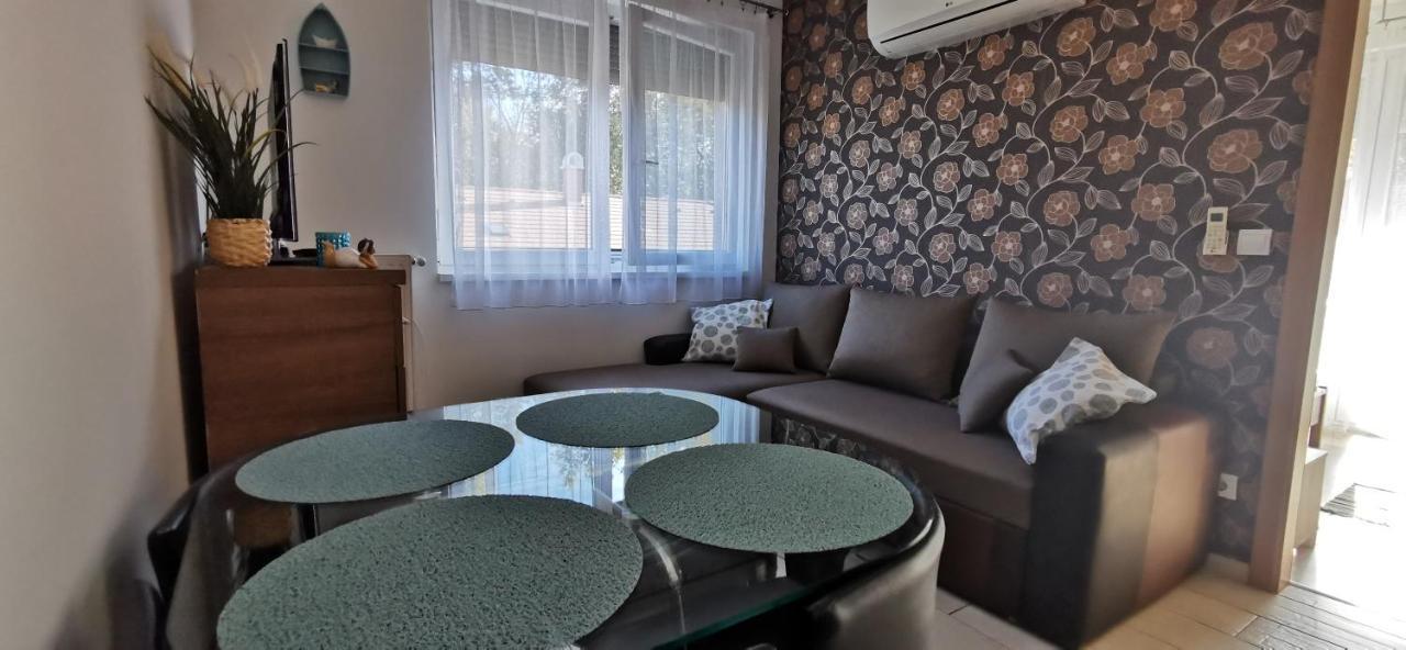 시오포크 Vivi Wellness Apartman 아파트 외부 사진
